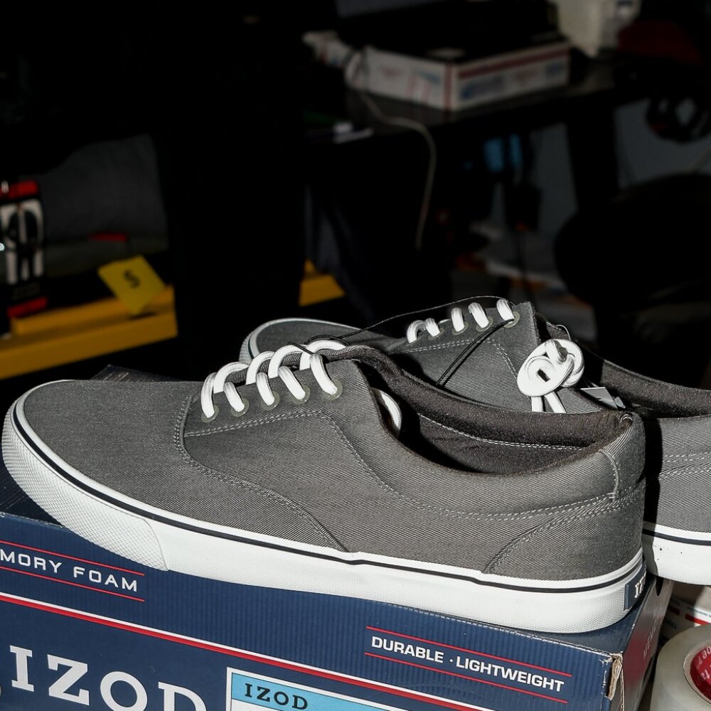 Izod Men's Canvas Shoe -Gray‎ - Picture 5 of 7